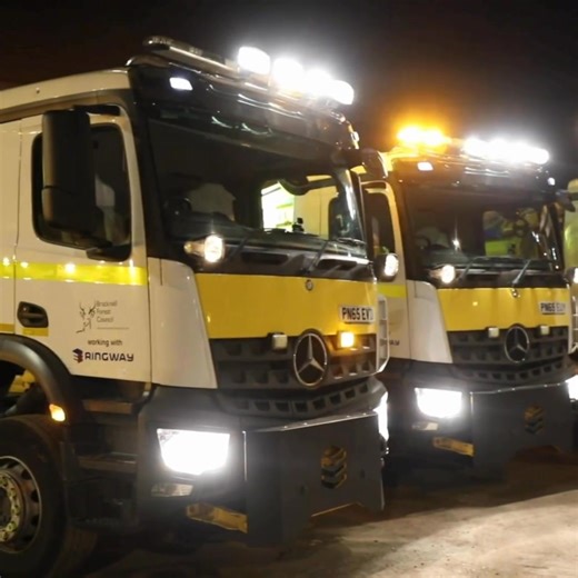 It's been cold and icy again overnight. ❄️ Our gritters were hard at work treating primary routes from 3.30am while most of us were fast asleep! Once those main routes were completed, they began treating secondary routes this morning due to some icy road conditions from rain overnight. If you want to see what roads are being gritted today, or just want to find out more about gritting locally, check the gritting pages on our website. Link in comments ⬇️. Bracknell Forest Council | Bracknell Traff