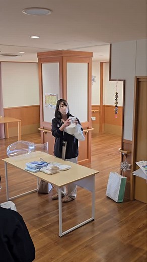 社会福祉法人 大吉会 on Instagram: "オムツ勉強会！ ユニ・チャームの担当者の方をお迎えし、定期のオムツ勉強会を開催しています！ 今回が何回目？と言う位開催しています！ユニ・チャームの担当者の方も小まめに来て下さるので、本当に感謝です！ いつも有難うございます！ お陰様で、職員のスキルも上がり、オムツの適正使用にも繋がっています！(法人全体のコストも削減しています！) これからも職員のスキルアップに努めます！ #ユニ・チャーム #大吉会 #アイケア #イハシエネルギー #イハシライフ #ティーアイシー #英興商事 #介護 #福祉 #埼玉県 #越谷市 #さいたま市 #社会福祉法人 #採用 #スキルアップ #人財"