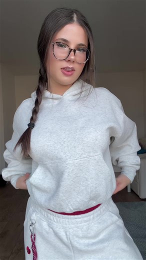 𝐋𝐢𝐥𝐨𝐮 (@lil.lilou.secret)’s videos with Rede LilSnus - LilSnus