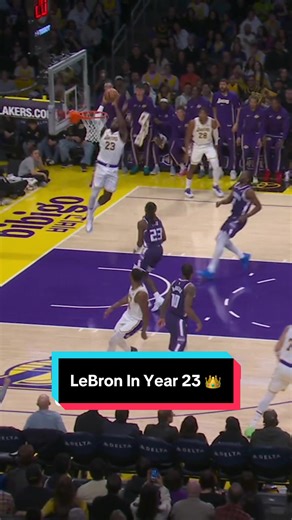 LeBron skies for the alley-oop slam 😤 #NBA #NBAHighlights #LeBronJames #Lakers #Kings