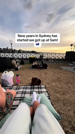 There’s still space at this spot today last minute for the Sydney fireworks! 📍Hickson road reserve #foryou #fyp #newyears #newyearssydney #australia
