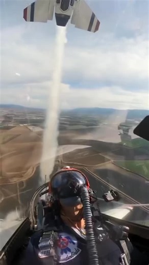 What the show looks like from above 👀 Don’t miss it THIS WEEKEND! 2025 Great Colorado Air Show Sept. 20 & 21 - Loveland Day Passes and Tickets for the Air Show Network VIP Experience are available at the link in bio. | The Great Colorado Air Show