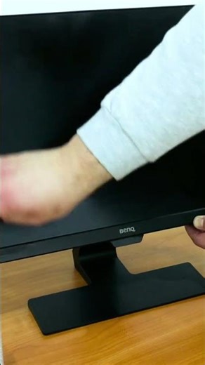 Clean your monitor in just 10 seconds! 🖥️✨#ScreenCleaning #LCDcleaner #CleanMonitor #NoStreaks