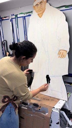 Christmas yard art process. Classic Christmas decorations made from wood. #yardart #art #homedecor #christmasdecor #woodsigns