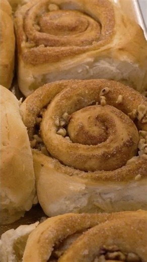 How Shipley Donuts Makes Specialty Rolls by Hand #donuts #bakery