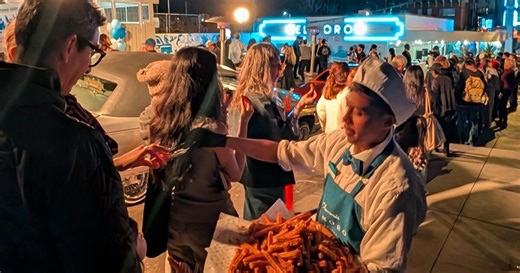 It's churro-mania as El Moro opens in Echo Park