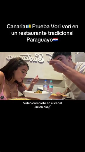 Canaria prueba por PRIMERA VEZ el VORI VORÍ paraguayo 🇵🇾🤯 De Canarias a Paraguay y… BOOM 💥 Esto NO es una sopa cualquiera: es cultura, tradición y sabor del bueno 🍲🔥 La cara lo dice TODO… ¿le habrá gustado o no? 👀😏 👉 Dale like ❤️ si te atreverías a probarlo 👉 Comenta “VORI” si quieres más comidas típicas 👉 Sígueme para más choques culturales, viajes y locuras reales 🚀