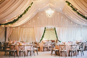 10 Creative and Memorable Wedding Themes