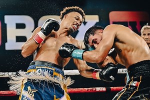 Terrence Williams survives knockdown to earn split decision