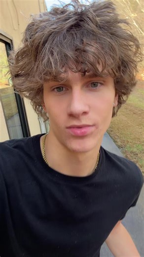 lee (@l_eons)’s videos with original sound - the dancing monkey