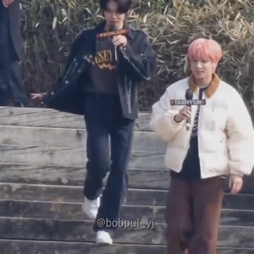 38K views · 6.3K reactions | Excuse me, princess coming through. (vcr. | TikTok: @yeonbiny) - astrea | Yeonjunology | Facebook