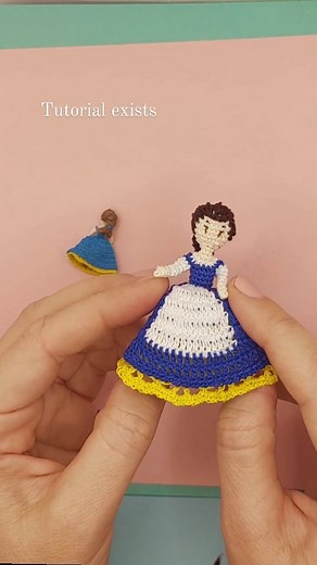 Reversible doll Belle tutorial and the dolls exist in the link in bio. Etsy shop MicroCrochetArt ❤️ #microcrochet #microart #reversiblebelle #reversibledoll #luciaknit #luciadolgopolova #twodollsinone #pattern #reversibledollpatten | LuciaKnit Creative Ideas