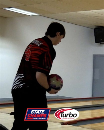 We head to the Saginaw Valley League for a Top 10 Division 1 Boys Bowling Match as #7 Grand Blanc took on #2 Davison. Powered by Turbo 2-N-1 Grips | State Champs Michigan