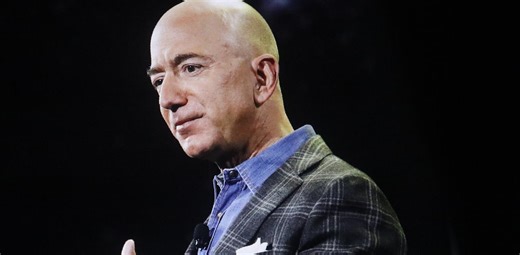 ジェフ・ベゾスが考えるAIの環境負荷を減らすための切り札は、宇宙データセンター