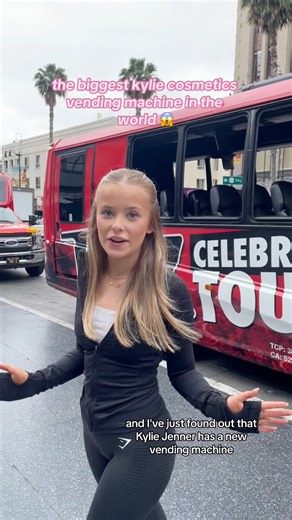 14K views · 92 reactions | the biggest Kylie Cometics vending machine in the world!!!! #makeup #perfumecollection #kyliejenner #kyliecosmetics @kyliecosmetics | Honeyroseloves | Facebook