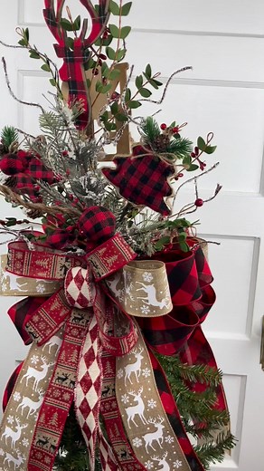 Farmhouse Christmas Tree Topper #rachelsuniquecrafts #Christmas #farmhousechristmas #christmasdecor | Rachel's Cooking, Canning, and Craft's