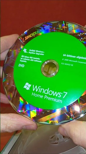 Windows 7 Home Premium Unboxing (Microsoft Nostalgia)