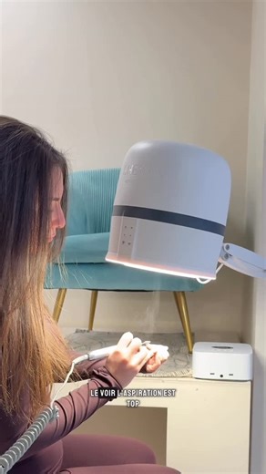 JENN’NAILS ONGLES & FORMATIONS | NICE on Instagram: "Je vous fais enfin un retour détaillé sur le NEXT LEVEL | DUO PRO de @shemax.official ✨ Je l’utilise depuis maintenant deux semaines au salon, sur poses complètes, remplissages, déposes… et je peux vous dire qu’il est toujours aussi impressionnant. 👑 Aspiration par le haut, le bas, portable et mobile, pensé pour les mains et les pieds : la poussière est captée instantanément. Plus de nuage, plus de particules partout, plus d’inconfort en fin