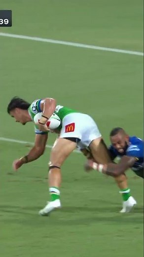 Weekes and Savage on the kick return, yes please