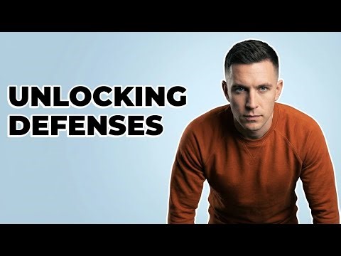 How Does the Outside Center Create Attacking Plays?