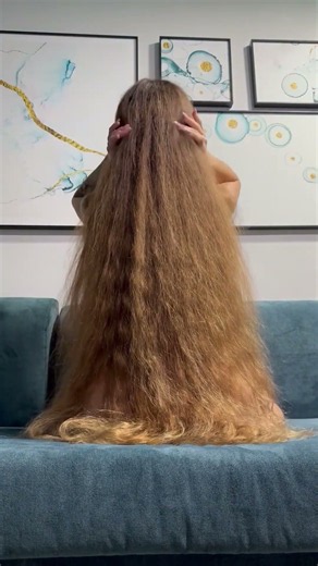 The Beauty of Very Long Natural Hair🧜‍♀️ I Can't Stop Playing with My Long Hair 💕