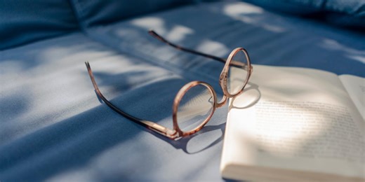 Gli esperti raccomandano questi 5 trucchi per ordinare la tua libreria