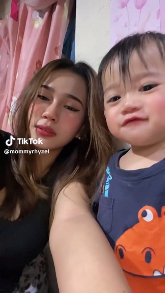 Inlab na inlab tlaga ako sa ngiti mo lablabko