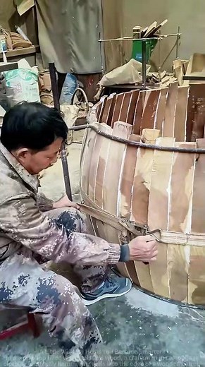 Artisanal Craft: The Full Process of Traditional Wooden Barrel Making, Collaboration and Wood