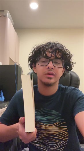 I talk about the Illiad of Homer! Fire story, and its themes of revenge reminded me of Hunter x Hunter for some reason (iykyk) hence the music But yeah, fire publication too, @University of Chicago Press outdid themselves #philosophy #literature #books #classics #book