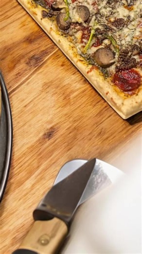 Homemade Pizza, Piper made the dough👍🏽#privatechef #cateringservice #homemadepizza