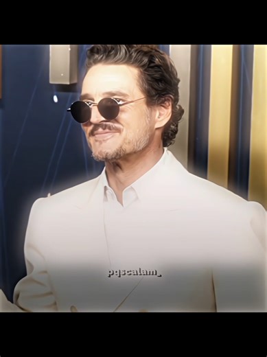 Can we just take a moment and appreciate this man's beauty wtf 😩😍 #pedropascaledit #pedropascal #alightmotionedit