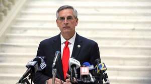 Georgia senators call on secretary of state to resign; secretary says, 'That is not going to happen.'