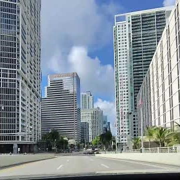 Why is Miami called the "Magic City"? 🪄