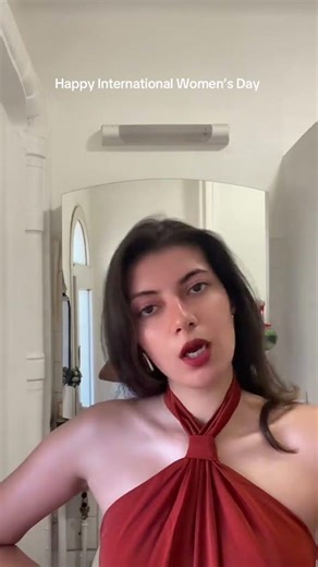 International Women’s Day #french #march8 #parisstyle #melbourne #ootd #model #porcelain #brunette