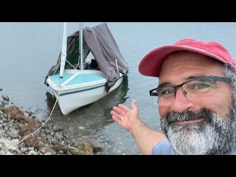 Dinghy cruising on my CL 16 down the Saint-Lawrence river from Montréal to Quebec.