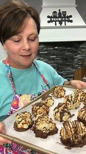 3.8K views · 4.4K reactions | Coconut Macaroons Dipped in Chocolate #coconut #coconutmacaroons #chocolate #EasyRecipes #recipe #fypシ #fypviralシ #cookies | Savory Spoon | Facebook
