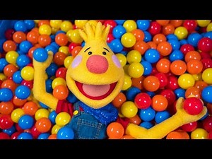 Super Duper Ball Pit | Learn About Shapes | Oval, Star, Triangle, Rectangle