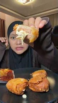 kalo dia yang makan pasti gw ngilerr sumber video Tiktok : Lolly_adelardo