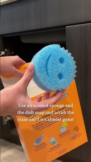 how to remove hair dye from clothes! #hair #hairdye #howto #hairstylist #hairstain #hairdresser