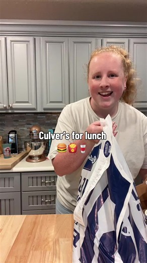 Culver’s for lunch. 🍔 🍟 @Culver’s #culvers #lunch Draft from a few days ago. 🫶🏻