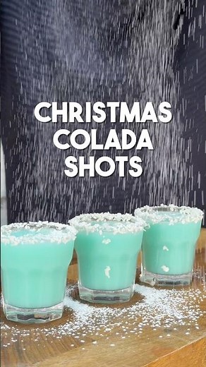 Christmas Colada Shots | Easy Christmas Drink Ideas