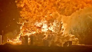 SpaceX Starship explodes in huge fireball