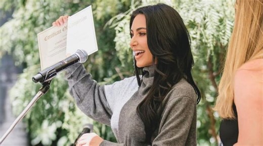 Kim Kardashian reflects on law school graduation, ‘I never gave up’