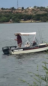 11M views · 70K reactions | Who needs a net guy? Tyler Davis is out here doing the work of 5 people! Tracker Boats  :@renegadde112 @manuel.alarcon.7165331 @freddyg806 | Bass Pro Shops | Facebook
