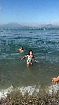 Lago di Garda #sofiabrindas #demibrindas #father #bathing #cold #lake