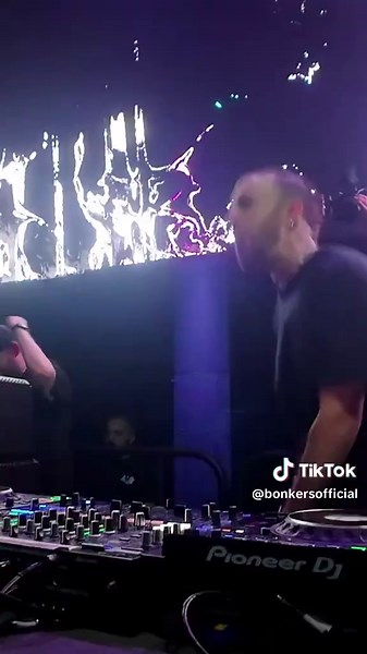 MY LEFT STROKE JUST WENT VIRAL😡🥵 NEW SHOW NEW MUSIC THIS WEEK😵‍💫⚡️ 🎥🎥: @Jake C Bergman ——- #bonkers #dm#j #dubstep #trap #headbanger #angrymusic #riddim #bassheads #basshead #headbangers #moshpit #musicfestival #edmrave #rave #usa #miami #CapCut