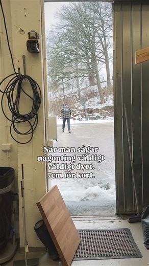 Ni vet hur de kan bli, en skiva ska sågas och den blir inte riktigt som man tänkt sig. Ibland når inte saker hela vägen fram. Så måste man ge sig ut i skogen och andas lite. 🤠🤣 | Emil Fixar