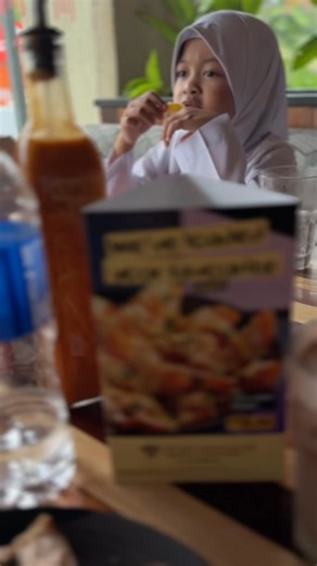 14K views · 185 reactions | Thun depan harap2 boleh la join spelling bee contest, tahun ni raisya dgn ammar dpt msuk, tp senyap je lepas tu…mungkin tak layak lg… | Raihana Annur Hanna | Facebook