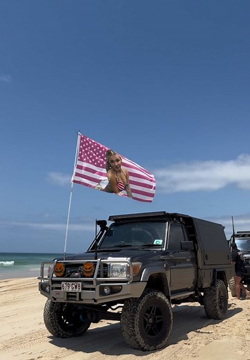 @Breckie Hill and @Keaton T. Oaks at fraser #fyp #79series #vdj #5inch35s #6inch37s #breckiehill #fraserisland @MINT4X4 @TURFIN @Sam Smart @Connor ⚡️ @Pats 80 @sxynp300 @5ick79 @Banned 2fidy