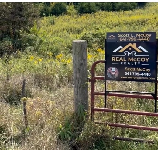 🌾 PRICE REDUCTION! 🌳Asking Price: $460,000 293rd St, Bloomfield, IA 52537 Looking for the perfect recreational land investment in Davis County, Iowa? Don’t miss this diverse 80-acre (M/L) property that truly has it all! https://iamls.paragonrels.com/ParagonLS/Default.mvc#HomeTab This land features: 🦌 A solid block of brush, timber, and bedding areas transitioning into wooded creeks and food sources to the east — ideal for your blinds or stands. 🌿 Approx. 40 acres planted to soybeans in 2025 